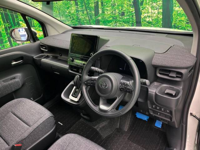 トヨタ シエンタ ハイブリッドＺ 1.5万Km 279.9万円(富山県)[581]の中古車詳細