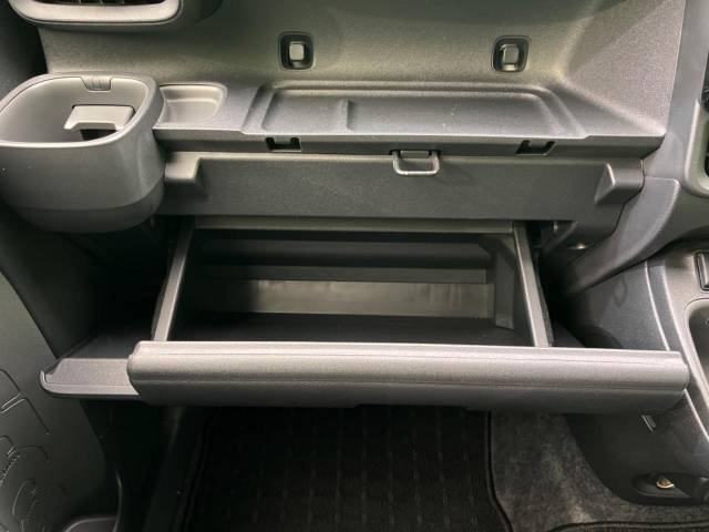 トヨタ シエンタ ハイブリッドＺ 1.5万Km 279.9万円(富山県)[581]の中古車詳細