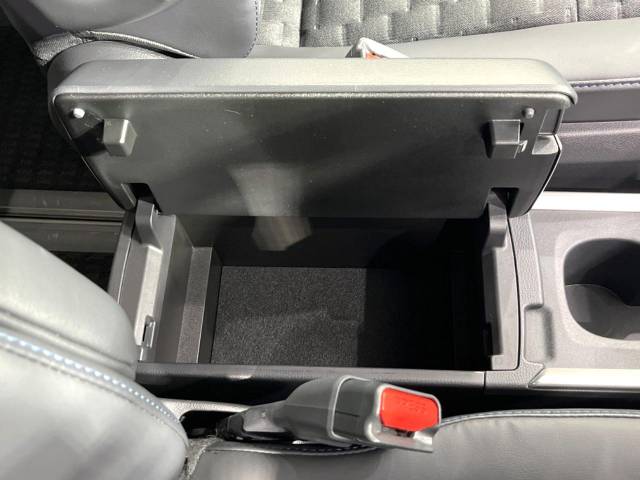 トヨタ ヴォクシー ハイブリッドＳ－Ｚ 1.2万Km 427.9万円(和歌山県)[491]の中古車詳細