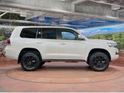 ランドクルーザー ＡＸの中古車画像