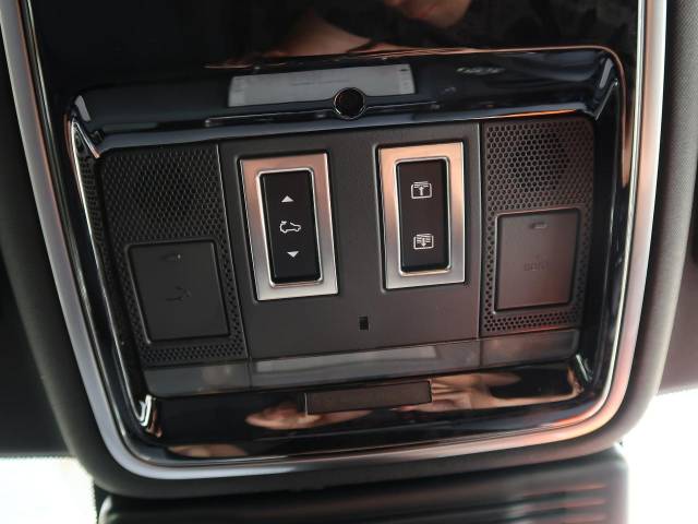 ランドローバー レンジローバーヴェラール ダイナミック ＨＳＥ Ｐ４００ｅ コイルサスペンション装着車 575Km 889.9万円(神奈川県)[259]の中古車詳細