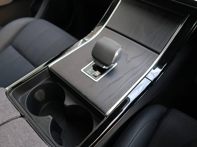 ランドローバー レンジローバーヴェラール ダイナミック ＨＳＥ Ｐ４００ｅ コイルサスペンション装着車 575Km 889.9万円(神奈川県)[259]の中古車詳細