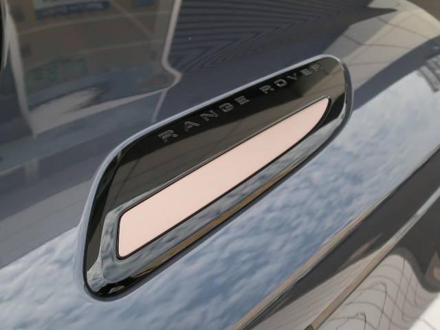 ランドローバー レンジローバーヴェラール ダイナミック ＨＳＥ Ｐ４００ｅ コイルサスペンション装着車 575Km 889.9万円(神奈川県)[259]の中古車詳細