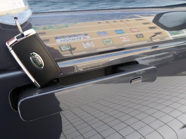 ランドローバー レンジローバーヴェラール ダイナミック ＨＳＥ Ｐ４００ｅ コイルサスペンション装着車 575Km 889.9万円(神奈川県)[259]の中古車詳細