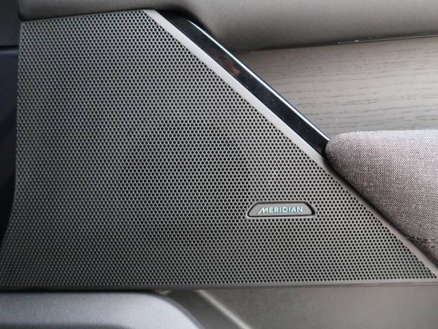 ランドローバー レンジローバーヴェラール ダイナミック ＨＳＥ Ｐ４００ｅ コイルサスペンション装着車 575Km 889.9万円(神奈川県)[259]の中古車詳細