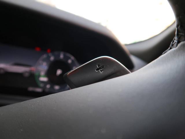 ランドローバー レンジローバーヴェラール ダイナミック ＨＳＥ Ｐ４００ｅ コイルサスペンション装着車 575Km 889.9万円(神奈川県)[259]の中古車詳細