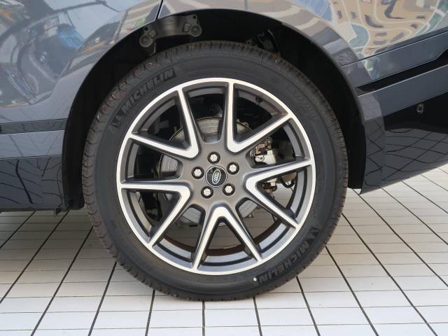 ランドローバー レンジローバーヴェラール ダイナミック ＨＳＥ Ｐ４００ｅ コイルサスペンション装着車 575Km 889.9万円(神奈川県)[259]の中古車詳細