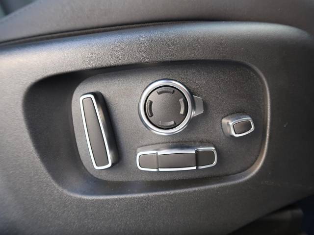 ランドローバー レンジローバーヴェラール ダイナミック ＨＳＥ Ｐ４００ｅ コイルサスペンション装着車 575Km 889.9万円(神奈川県)[259]の中古車詳細