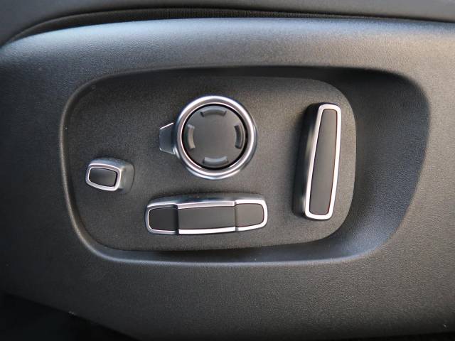 ランドローバー レンジローバーヴェラール ダイナミック ＨＳＥ Ｐ４００ｅ コイルサスペンション装着車 575Km 889.9万円(神奈川県)[259]の中古車詳細