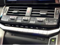 ランドクルーザー ＧＲスポーツの中古車画像