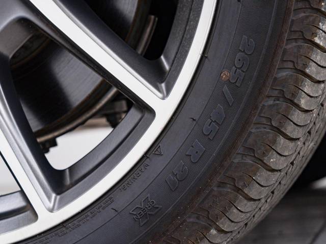 ランドローバー レンジローバーヴェラール ダイナミック ＨＳＥ Ｐ４００ｅ コイルサスペンション装着車 0.3万Km 869.9万円(愛知県)[188]の中古車詳細