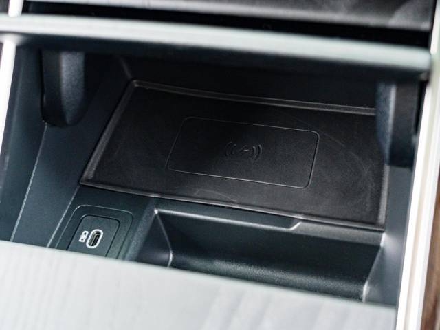 ランドローバー レンジローバーヴェラール ダイナミック ＨＳＥ Ｐ４００ｅ コイルサスペンション装着車 0.3万Km 869.9万円(愛知県)[188]の中古車詳細