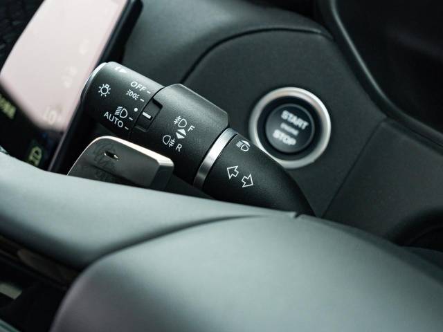 ランドローバー レンジローバーヴェラール ダイナミック ＨＳＥ Ｐ４００ｅ コイルサスペンション装着車 0.3万Km 869.9万円(愛知県)[188]の中古車詳細