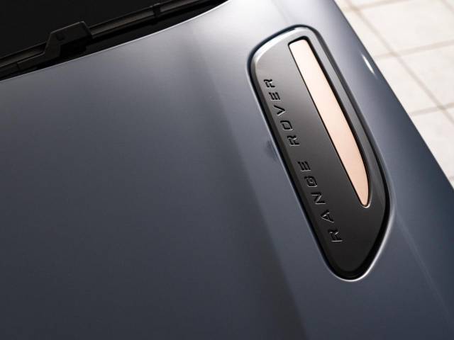 ランドローバー レンジローバーヴェラール ダイナミック ＨＳＥ Ｐ４００ｅ コイルサスペンション装着車 0.3万Km 869.9万円(愛知県)[188]の中古車詳細