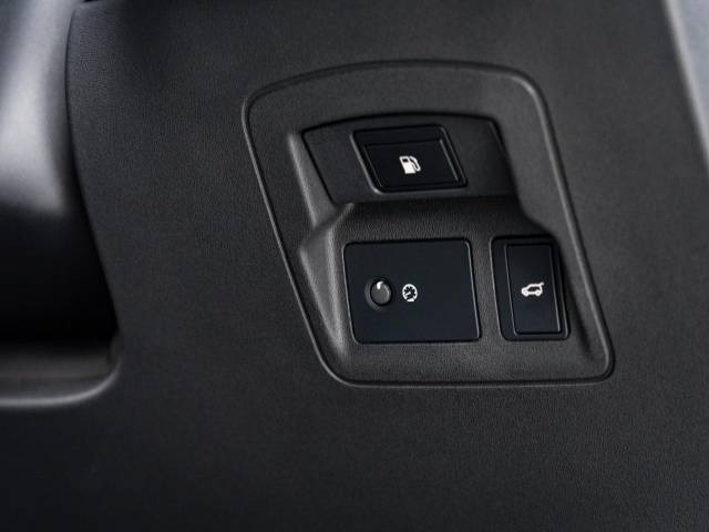 ランドローバー レンジローバーヴェラール ダイナミック ＨＳＥ Ｐ４００ｅ コイルサスペンション装着車 0.3万Km 869.9万円(愛知県)[188]の中古車詳細