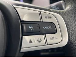 フィット クロスターの中古車画像