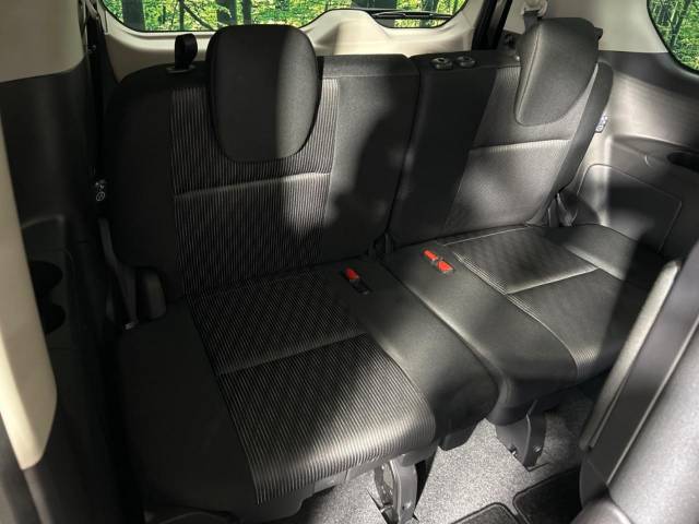 日産 セレナ ハイウェイスターＶ 5.3万Km 209.9万円(香川県)[695]の中古車詳細