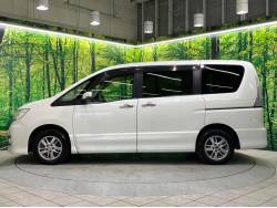 セレナ【特別・限定】ライダー（日産）[CVT（無段変速車）]のカタログ