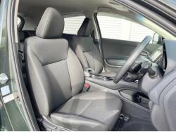 ヴェゼル ハイブリッドの中古車画像