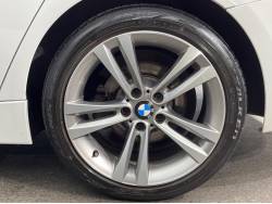 ３シリーズ ３２８ｉの中古車画像