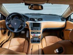 グラントゥーリズモ Ｓの中古車画像