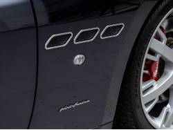 グラントゥーリズモ Ｓの中古車画像