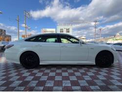 クラウンハイブリッド Ｓの中古車画像