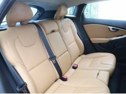 Ｖ４０ クロスカントリー Ｔ５ ＡＷＤ サマムの中古車画像