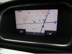 Ｖ４０ クロスカントリー Ｔ５ ＡＷＤ サマムの中古車画像