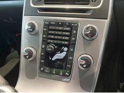 Ｖ６０ Ｔ３ ＳＥの中古車画像