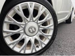 ５００Ｃ バイ グッチの中古車画像