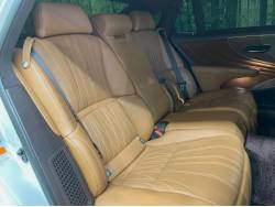 ＬＳ ＬＳ５００ｈ エグゼクティブの中古車画像