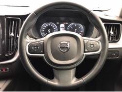 ＸＣ６０ Ｄ４ ＡＷＤ モーメンタムの中古車画像