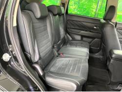 アウトランダーＰＨＥＶ Ｇナビパッケージの中古車画像