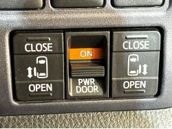 ヴォクシー Ｖの中古車画像