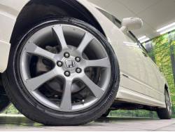 オデッセイ アブソルートの中古車画像