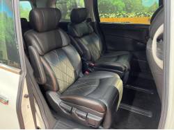 エルグランド ２５０ハイウェイスタープレミアムの中古車画像