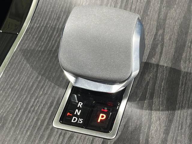 ランドローバー レンジローバーヴェラール ダイナミック ＨＳＥ Ｐ４００ｅ コイルサスペンション装着車 1,000Km 819.9万円(大阪府)[340]の中古車詳細