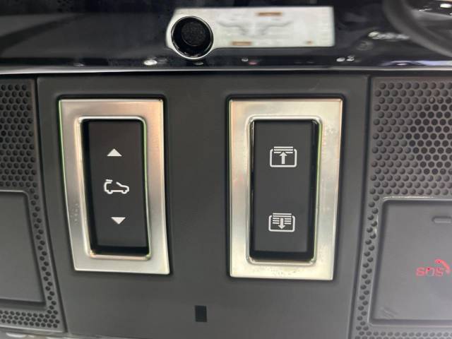 ランドローバー レンジローバーヴェラール ダイナミック ＨＳＥ Ｐ４００ｅ コイルサスペンション装着車 1,000Km 819.9万円(大阪府)[340]の中古車詳細