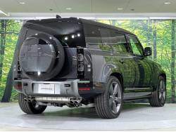 ディフェンダー １１０Ｖ８ Ｐ５２５ エアサスペンション装着車の中古車画像