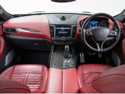 レヴァンテ トロフェオの中古車画像