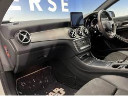 ＣＬＡクラス ＣＬＡ１８０ スターウォーズエディションの中古車画像