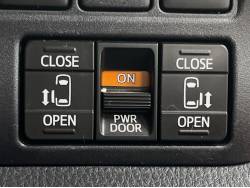 ノア ハイブリッドＸの中古車画像