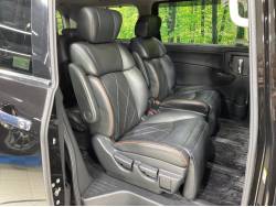 エルグランド ２５０ハイウェイスタープレミアムアーバンクロムの中古車画像