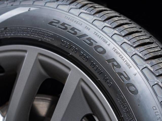 ランドローバー レンジローバーヴェラール ダイナミック ＳＥ Ｐ４００ｅ コイルサスペンション装着車 263Km 829.9万円(愛知県)[558]の中古車詳細