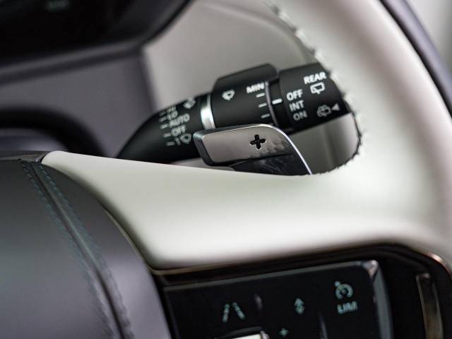 ランドローバー レンジローバーヴェラール ダイナミック ＳＥ Ｐ４００ｅ コイルサスペンション装着車 263Km 829.9万円(愛知県)[558]の中古車詳細