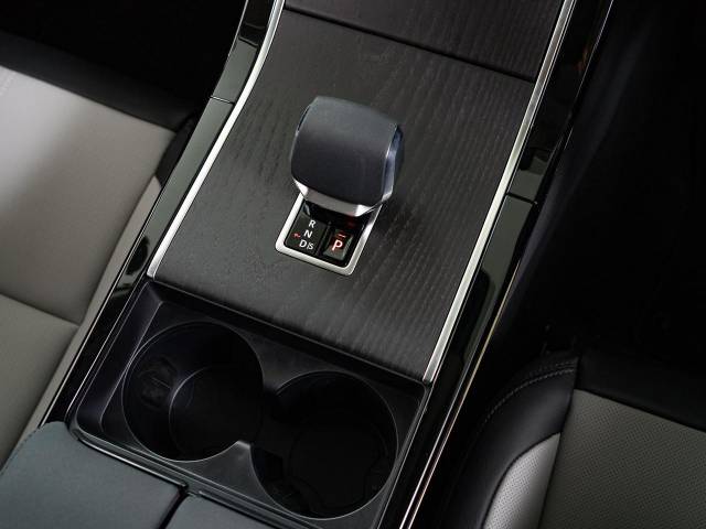 ランドローバー レンジローバーヴェラール ダイナミック ＳＥ Ｐ４００ｅ コイルサスペンション装着車 263Km 829.9万円(愛知県)[558]の中古車詳細