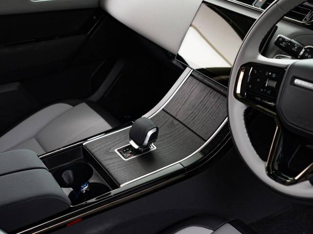 ランドローバー レンジローバーヴェラール ダイナミック ＳＥ Ｐ４００ｅ コイルサスペンション装着車 263Km 829.9万円(愛知県)[558]の中古車詳細