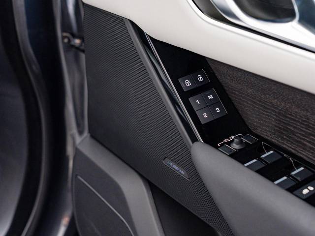 ランドローバー レンジローバーヴェラール ダイナミック ＳＥ Ｐ４００ｅ コイルサスペンション装着車 263Km 829.9万円(愛知県)[558]の中古車詳細