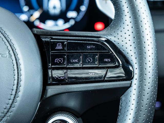 マセラティ グレカーレ ＧＴ 0.6万Km 839.9万円(東京都)[655]の中古車詳細